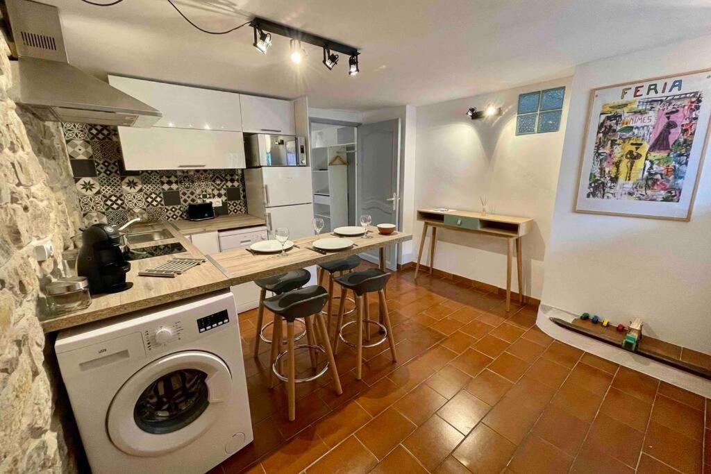 Le Jad Joli F2 Proche Gare, Arenes Avec Terrasse Privee Apartment Nimes Bagian luar foto