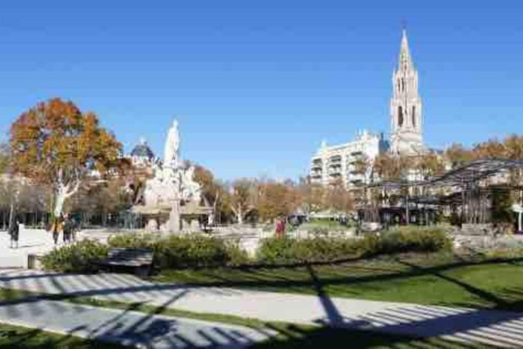 Le Jad Joli F2 Proche Gare, Arenes Avec Terrasse Privee Apartment Nimes Bagian luar foto