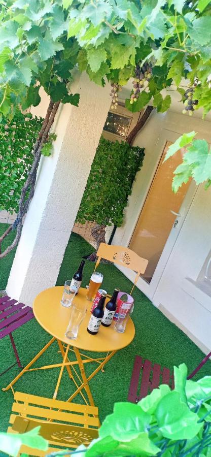 Le Jad Joli F2 Proche Gare, Arenes Avec Terrasse Privee Apartment Nimes Bagian luar foto